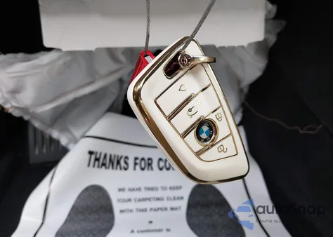 2021 BMW X5 Phev xDrive45E z USA, uszkodzony, nr VIN 5UXTA6C06M9F17086